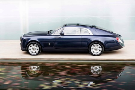 El coche más caro jamás fabricado y los mejores móviles de gama media. Constelación VX (CCCXXX)