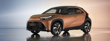 El nuevo Toyota Aygo X se ha tragado el motor del Yaris para ser el híbrido con el consumo más bajo del mercado