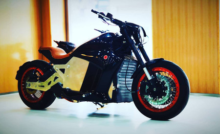 Evoke 6061: la moto eléctrica con 470 km de autonomía ya se puede reservar y cuesta 21.200 euros