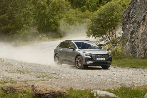 Probamos el Audi Q4 e-tron: el SUV que quiere democratizar el coche eléctrico de Audi llega con argumentos