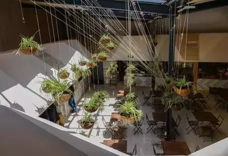 El Huerto de Lucas, un mercado restaurante diseñado como una plaza de abastos
