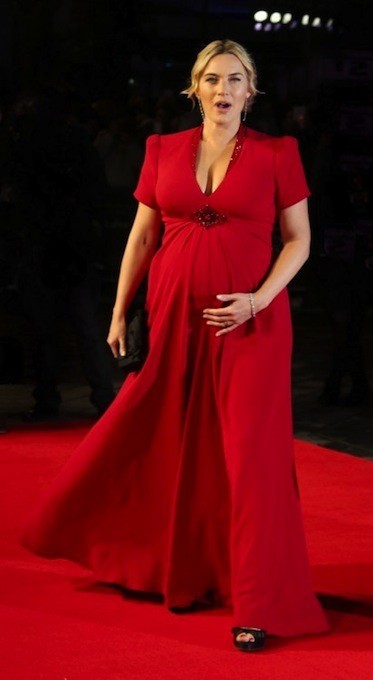 ¿Embarazada, con un señor bombo y divina en una alfombra roja? ¡Esa es mi Kate Winslet!