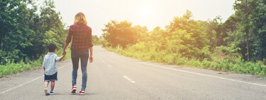 Crecer con un padre ausente: así afecta al desarrollo y la autoestima de los niños, y cómo podemos acompañarlos