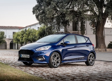 Ford Fiesta 2017 1600 05