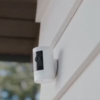 Esta Semana Santa protege tu hogar con esta cámara de vigilancia inalámbrica: visión nocturna, con Alexa y por menos de 70 euros 