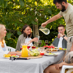 Nuevo en Ikea: unos vasos coloridos por menos de 8 euros el set que son perfectos para servir la sangría bien fría
