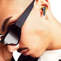 Nothing tiene estos auriculares rebajados con diseño llamativo, ChatGPT y una batería de larga duración