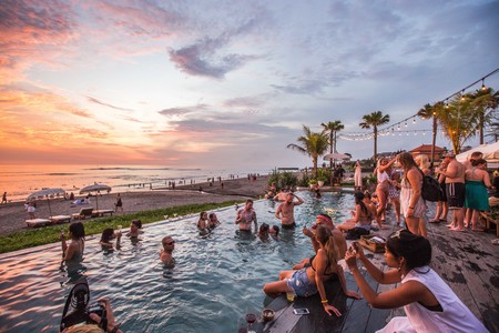 No solo moda: tecnología, viajes y platillos para disfrutar del verano