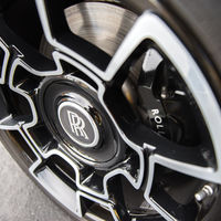 Rolls-Royce trabajó 4 años en el desarrollo de estas llantas con fibra de carbono