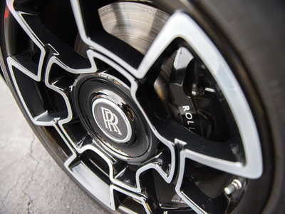 Rolls-Royce trabajó 4 años en el desarrollo de estas llantas con fibra de carbono