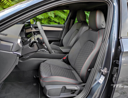 SEAT León e-Hybrid asientos