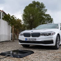 Video: Los cargadores inalámbricos para autos ya son una realidad, y BMW nos muestra cómo funciona el suyo