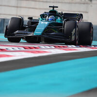 Aston Martin sube el suflé de Fernando Alonso: "El coche ha cambiado en un 90%. Es genial encontrar lagunas" 