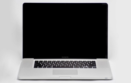 Los distribuidores dejan de recibir unidades de MacBook Pro, el nuevo modelo se acerca