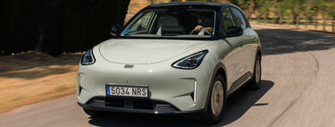 El eléctrico chino que humilló a la gasolina en su propio país ya tiene precio en España: el Geely E2 parte de 19.780 euros