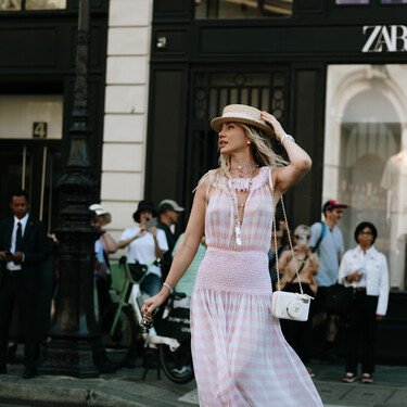 Massimo Dutti agotará las sandalias de piel con tacón sensato y silueta pala más discretas del verano