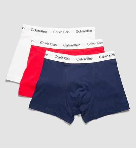 Podemos hacernos con un pack de tres calzoncillos Calvin Klein Trunk desde 22 euros en Amazon