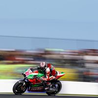 Daños colaterales del accidente entre Márquez y Zarco: Aleix Espargaró es duda para Malasia