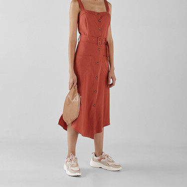 No hace falta que busques más: Bershka tiene las chunky sneakers perfectas  