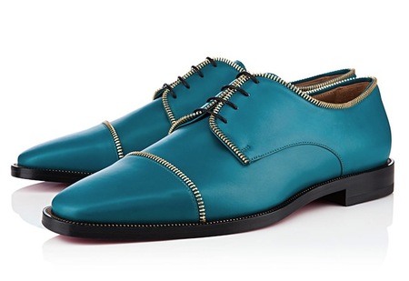 Louboutin nos calza este otoño entre turquesas, verdes y... cremalleras