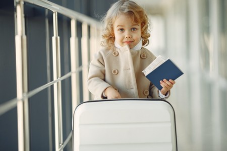 Pasaporte para niños: qué documentos necesitas y cómo tramitarlo