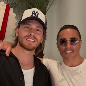 Aldo de Nigris fue al restaurante de Salt Bae en México "te ofrecen platillos que parecen gratis, no los aceptes”