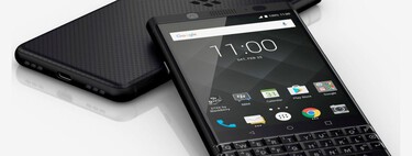 Mientras Nokia convirtió su modelo icónico en artículo de colección, BlackBerry se aleja de los celulares para hacer algo distinto 