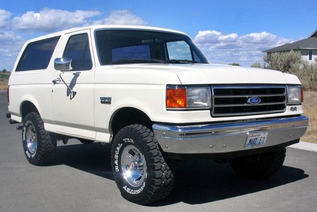 Ford Bronco 2