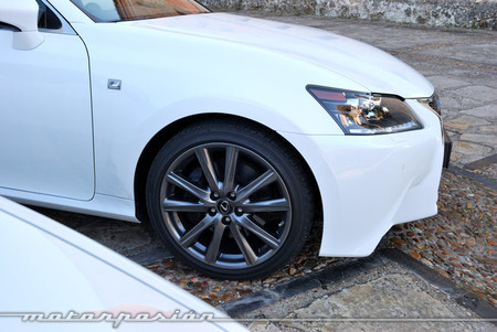 Lexus GS 300h