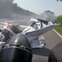 La muerte pasa rozando a James Cowton en el IOMTT, sin consecuencias por milímetros 