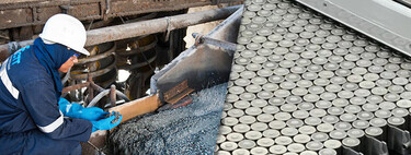 "Las violaciones de los derechos humanos son alarmantes". Las marcas de coches eléctricos suspenden en derechos fundamentales para fabricar sus baterías, sobre todo las asiáticas