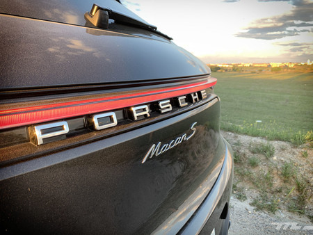 Porsche Macan S trasera