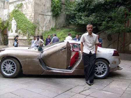 Coche ruso artesanal