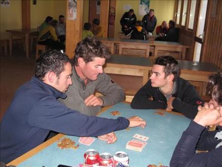 Dani Pedrosa, Marc Coma y Héctor Barberá ascendiendo el Mont Blanc