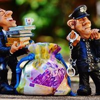 Pagar para no recibir cobertura: obligar a los autónomos a cotizar por cese de actividad es un auténtico robo 