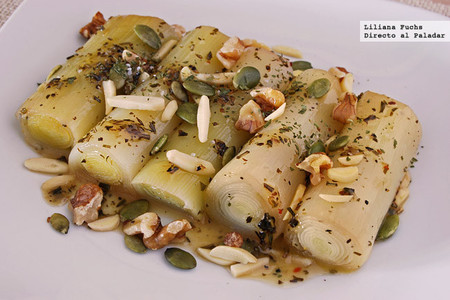 Puerros braseados con frutos secos. Receta