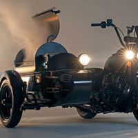 Esta moto con sidecar es puro sueño americano, porque tiene montada una barbacoa completa