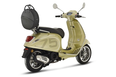 Vespa Primavera 75 Aniversario 2021 3