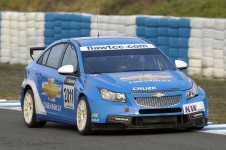 A Yvan Muller no le gusta nada el nuevo motor 1.6 Turbo