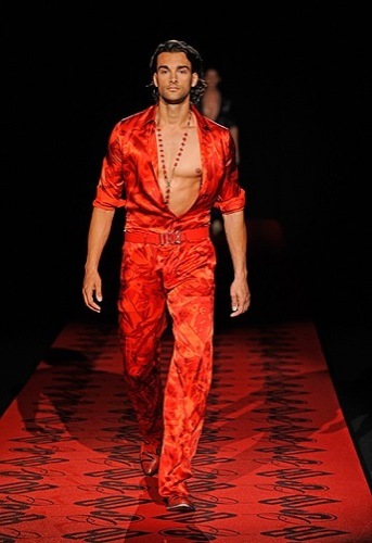 Dirk Bikkembergs, Primavera-Verano 2010 en la Semana de la Moda de Milán
