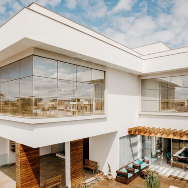 Fichamos en Maisons du Monde el set de mesa y sillas con más estilo que vas a encontrar para tu terraza. Y ahora está con descuento por tiempo limitado