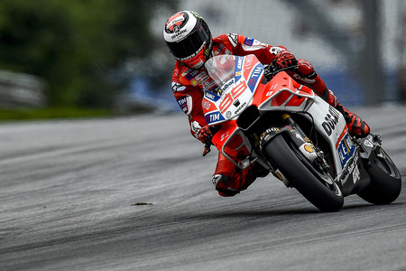 La mejor versión de Jorge Lorenzo con la Ducati lidera 11 vueltas en Austria, "ha sido la mejor carrera"