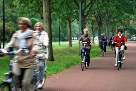 Holanda proyecta vías exclusivamente para bicicletas eléctricas