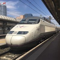 Los primeros trenes AVE tienen más de 30 años y siguen en circulación: Renfe no ha encontrado aún empresa para su mantenimiento  