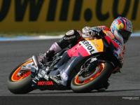 Nicky Hayden vuelve a la pole