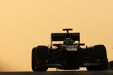 Kimi Raikkonen vence una carrera loca. Fernando Alonso se acerca a Vettel