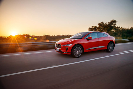 Mismo coche eléctrico, diferente autonomía: la ambigüedad del ciclo WLTP con la que juegan los fabricantes en Europa