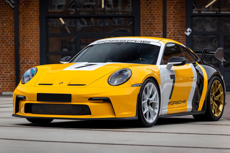 Porsche 911 GT3 (992) Le Mans Tribute 1985