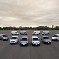 Stellantis tiene un plan para comerse casi todo el pastel de vehículos comerciales: renovar TODA la gama a la vez