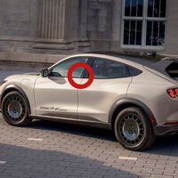Quiso ser creativo, pero terminó siendo peligroso: detienen las ventas de este auto por el diseño de sus manijas